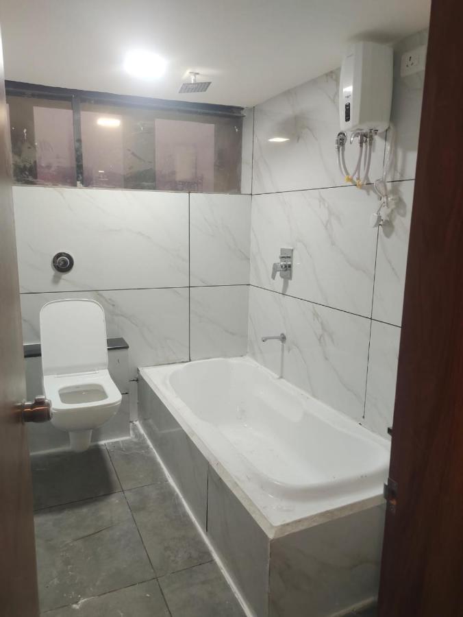 Hotel Lee Park Ahmedabad Eksteriør bilde