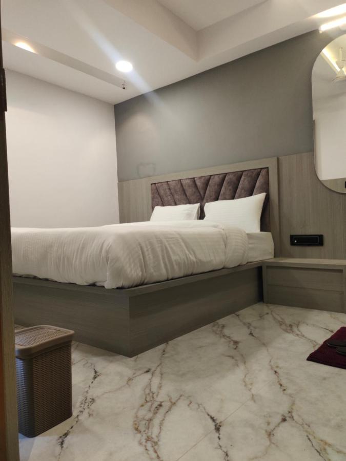 Hotel Lee Park Ahmedabad Eksteriør bilde